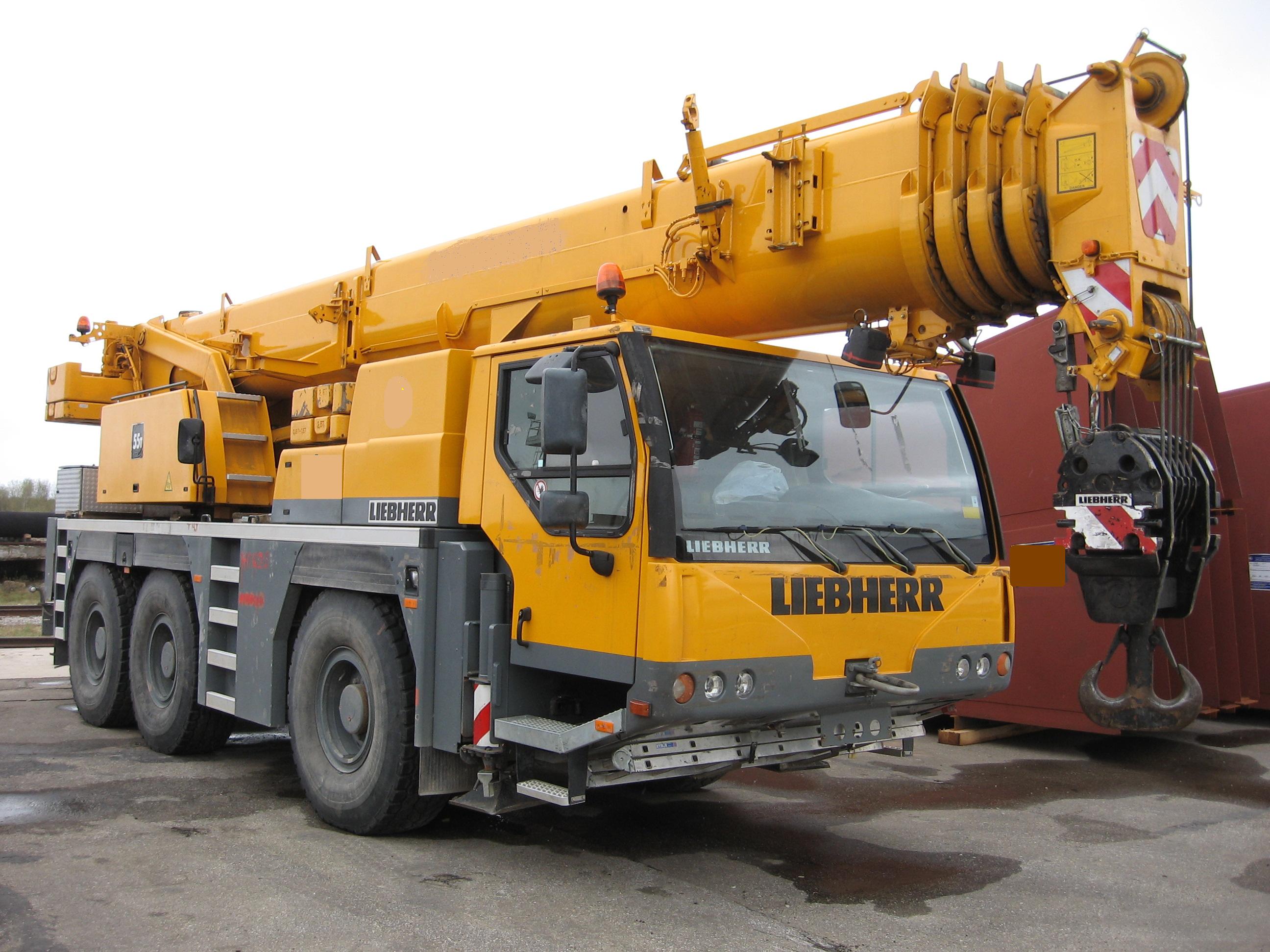 Автокраны какие бывают. Liebherr LTM 1050-3.1. Liebherr LTM 1050 1. Кран Либхер 50т. Кран Либхер 50 тонн.