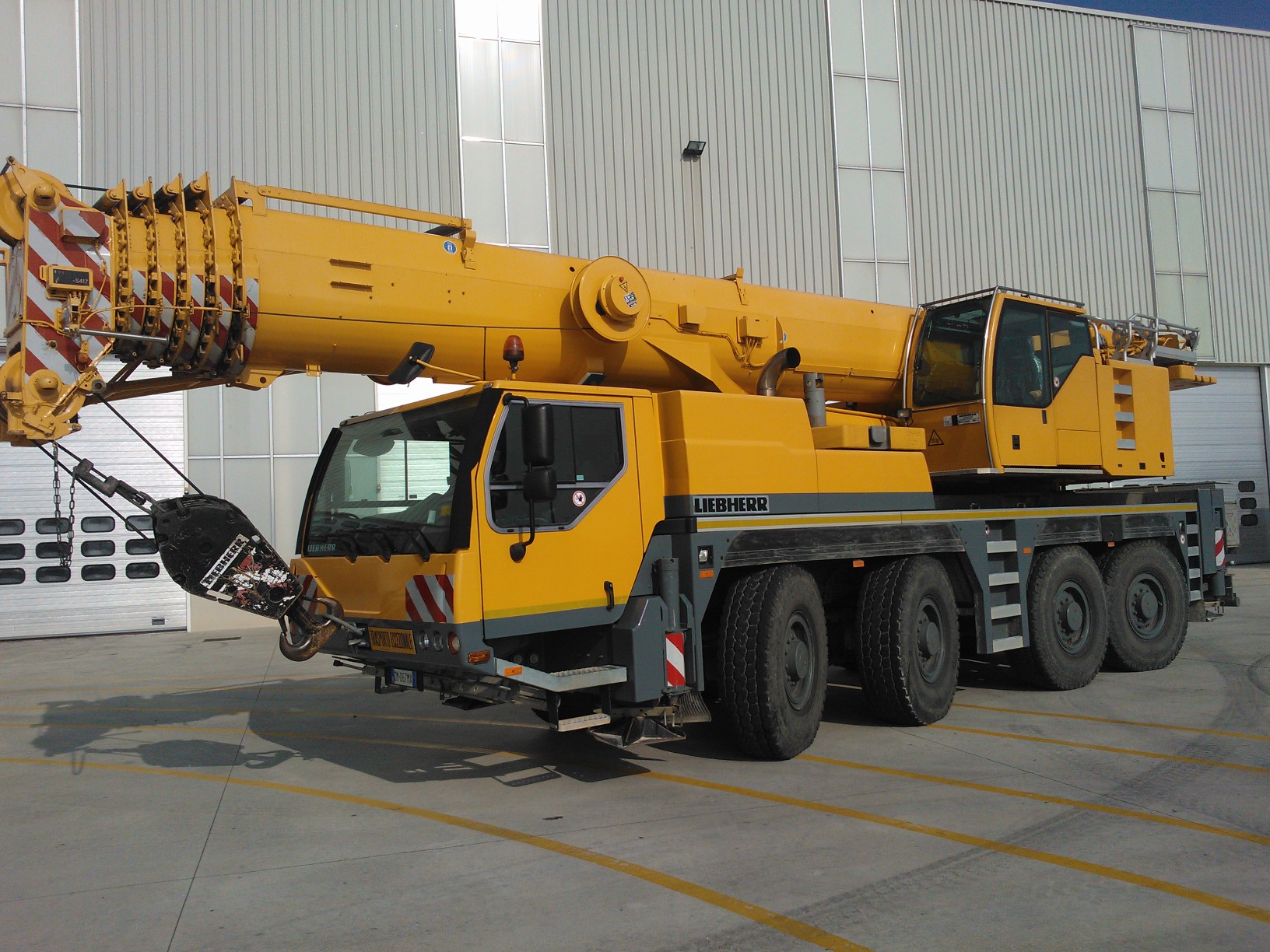 Купить б/у Liebherr LTM 1090-4.1 - Автокран б/у в продаже за 39000000 руб,  характеристики